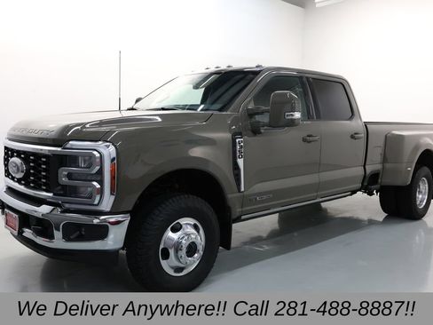 Used 2026 Ford F350 Lariat w/ FX4 Off-Road Package AWD/4WD image 3