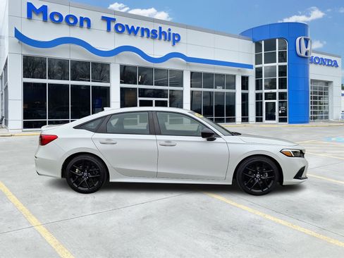 Used 2023 Honda Civic Sport image 7