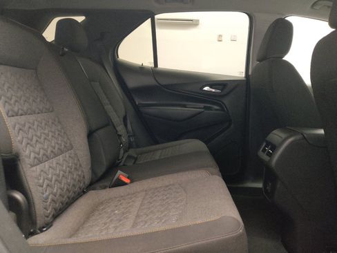 Used 2024 Chevrolet Equinox LT w/ Driver Convenience Package AWD/4WD image 19