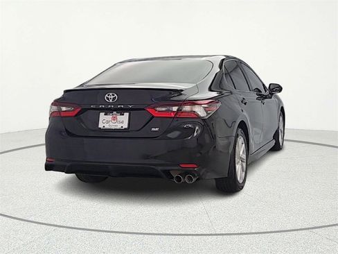 Used 2023 Toyota Camry SE image 7