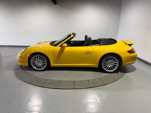 Used 2006 Porsche 911 Carrera RWD image 6