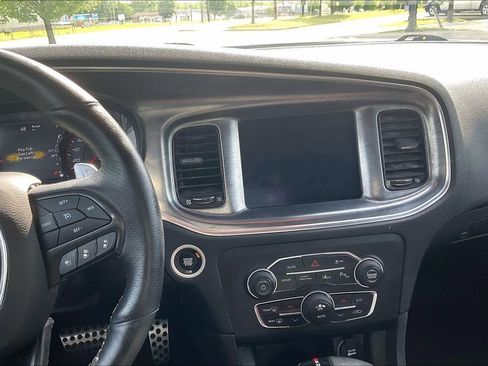 Used 2017 Dodge Charger R/T RWD image 6