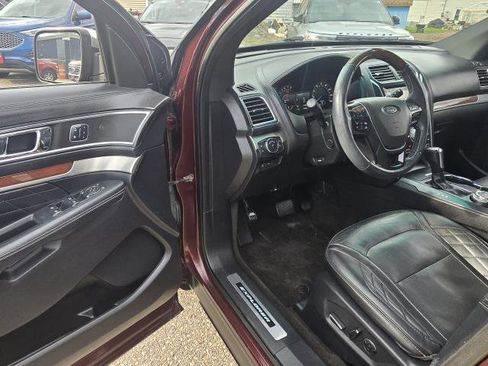Used 2018 Ford Explorer Platinum AWD/4WD image 13