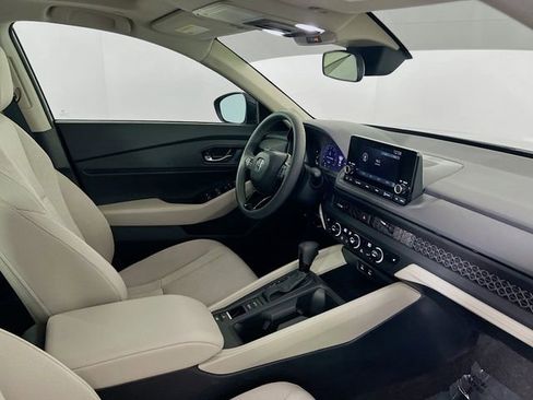 Used 2024 Honda Accord EX image 9