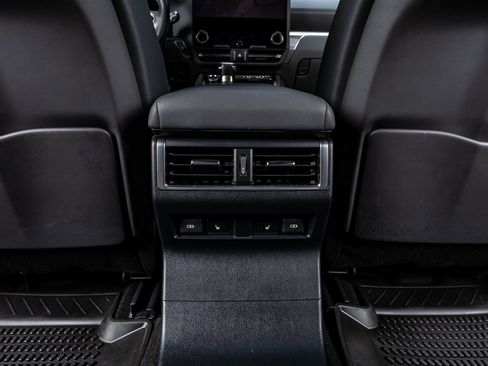 Used 2024 Lexus GX 550 AWD/4WD image 34