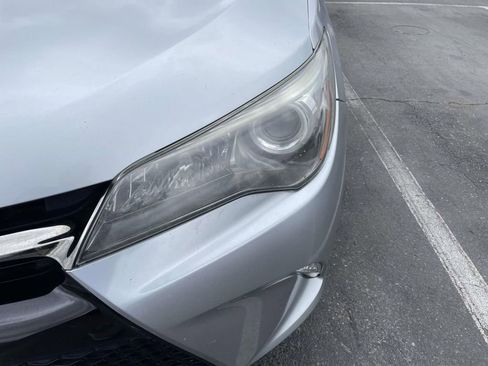 Used 2016 Toyota Camry SE image 10