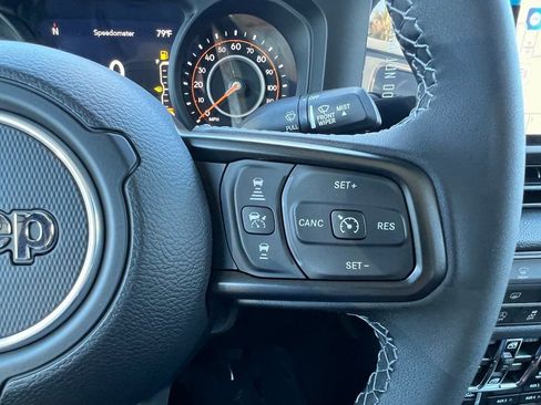 New 2025 Jeep Gladiator Willys image 22