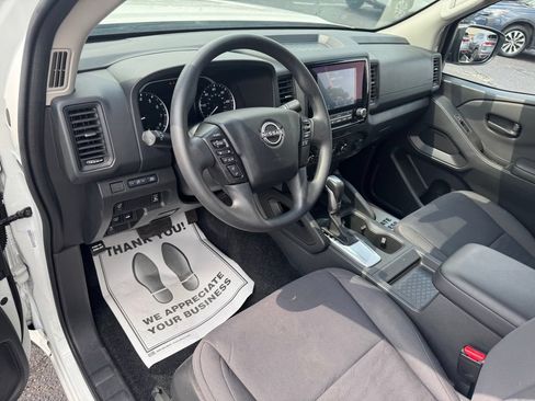 Used 2024 Nissan Frontier S w/ Technology Package AWD/4WD image 8