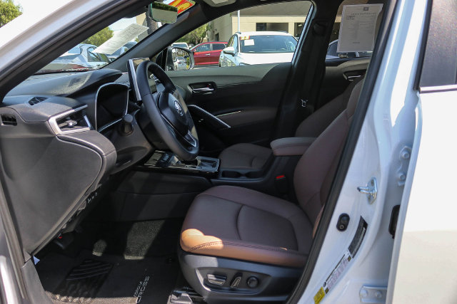 Used 2026 Toyota Corolla Cross XLE w/ Convenience Package FWD image 25