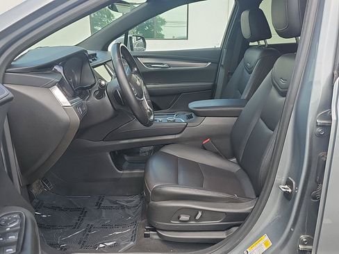 Used 2023 Cadillac XT5 Luxury AWD/4WD image 12