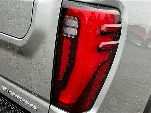 Used 2024 GMC Sierra 2500 Denali Ultimate image 25