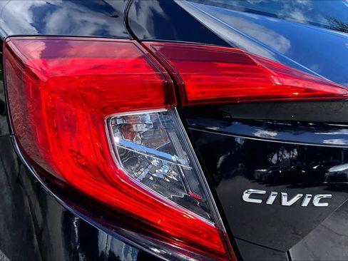 Used 2018 Honda Civic LX image 29