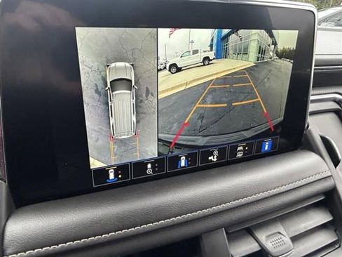 Used 2022 GMC Yukon SLT w/ SLT Premium Package image 20