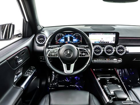 Used 2023 Mercedes-Benz GLB 250 image 6