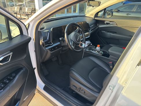 Used 2023 Kia Sportage EX image 10