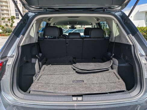 Certified 2023 Volkswagen Tiguan SE FWD image 13