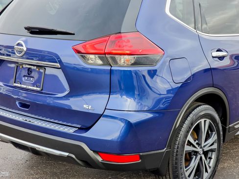 Used 2018 Nissan Rogue SL w/ Premium Package image 21