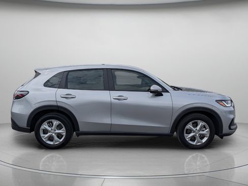 Used 2025 Honda HR-V LX image 9