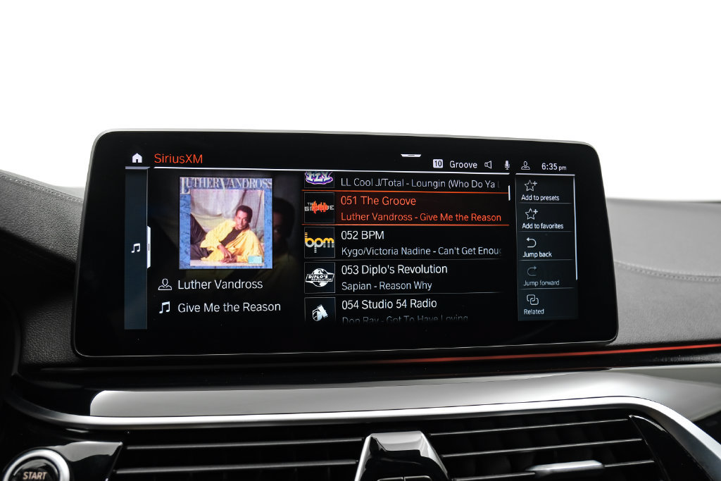 Used 2023 BMW M550i xDrive w/ Executive Package AWD/4WD image 29