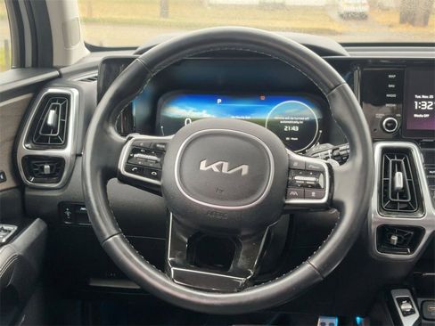 Used 2022 Kia Sorento SX Prestige image 18