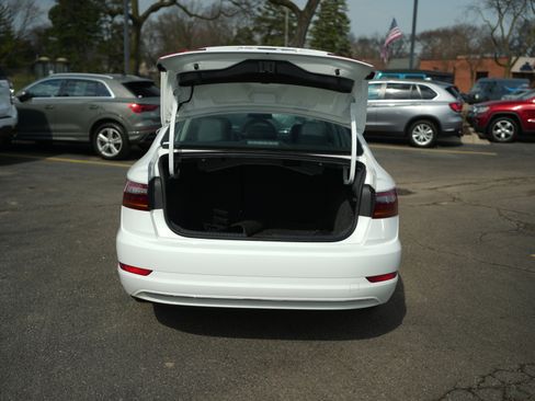 Used 2019 Volkswagen Jetta SE image 7