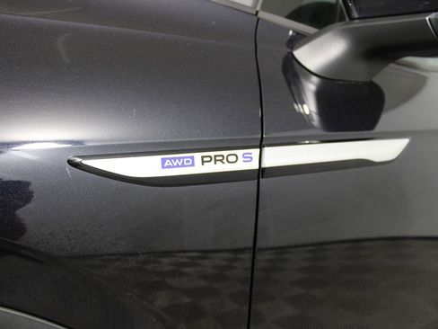 Used 2023 Volkswagen ID.4 Pro S AWD/4WD image 37