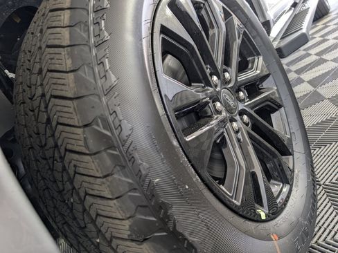 New 2025 Ford F150 Lariat w/ Equipment Group 501A Mid image 9