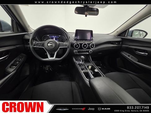 Used 2025 Nissan Sentra SV image 16