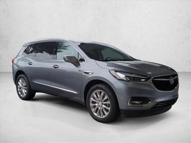 Used 2018 Buick Enclave Premium w/ Experience Buick Package FWD image 3