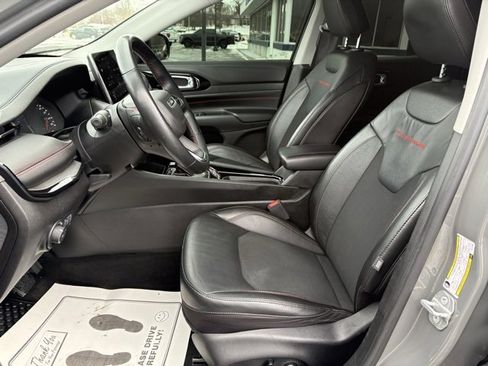 Used 2022 Jeep Compass Trailhawk w/ Trailhawk Convenience Group image 16