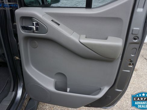 Used 2019 Nissan Frontier SL AWD/4WD image 19
