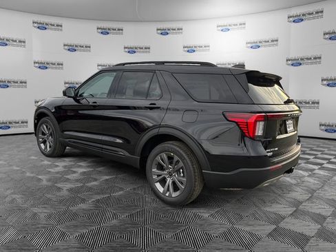 New 2026 Ford Explorer Active w/ Active Comfort Package AWD/4WD image 3