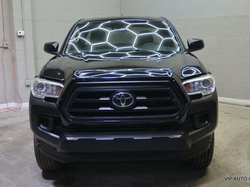 Used 2020 Toyota Tacoma SR image 27