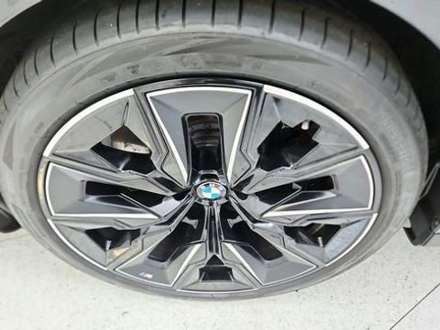 Used 2026 BMW 740i w/ Premium Package RWD image 60