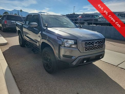 Used 2022 Nissan Frontier SV image 9