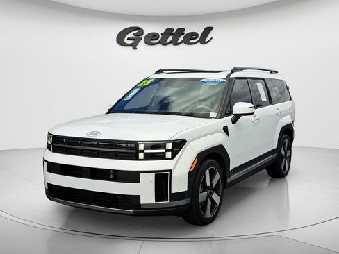 Used 2025 Hyundai Santa Fe Limited image 1