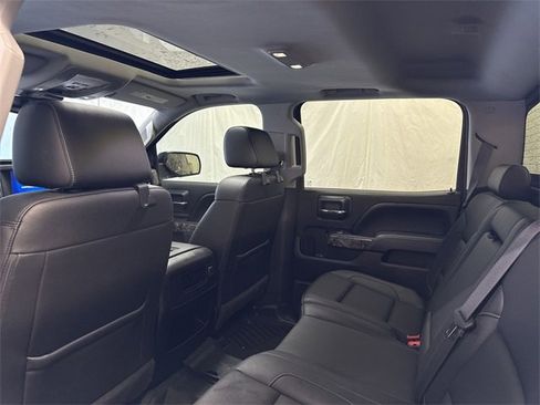 Used 2017 Chevrolet Silverado 1500 LTZ Z71 w/ Realtree Edition image 14