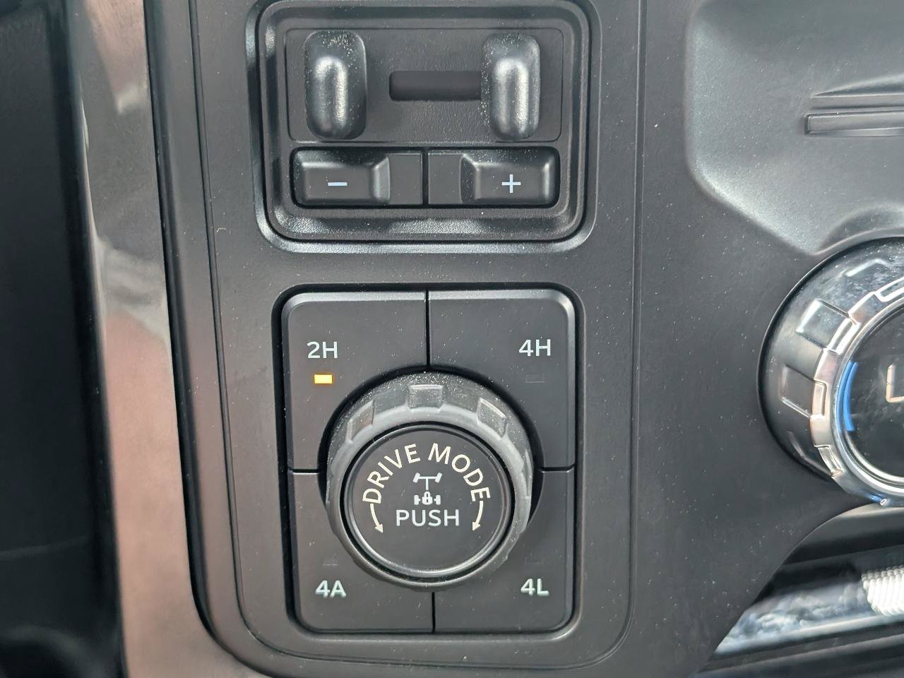 Used 2021 Ford F150 Lariat w/ Equipment Group 502A High AWD/4WD image 19