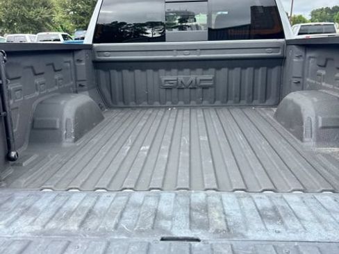 Used 2023 GMC Sierra 1500 SLT w/ SLT Premium Plus Package AWD/4WD image 10