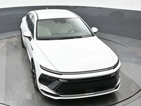 Certified 2025 Hyundai Sonata SEL image 31