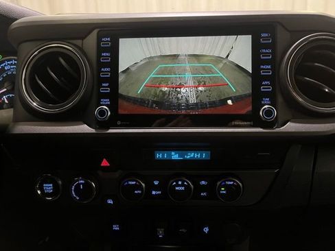 Certified 2022 Toyota Tacoma TRD Sport AWD/4WD image 19