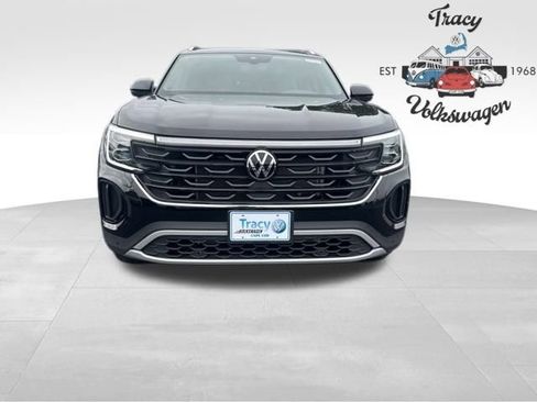 New 2026 Volkswagen Atlas Cross Sport SE image 2