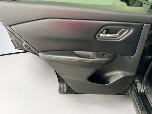 Used 2025 Nissan Rogue SV AWD/4WD image 26