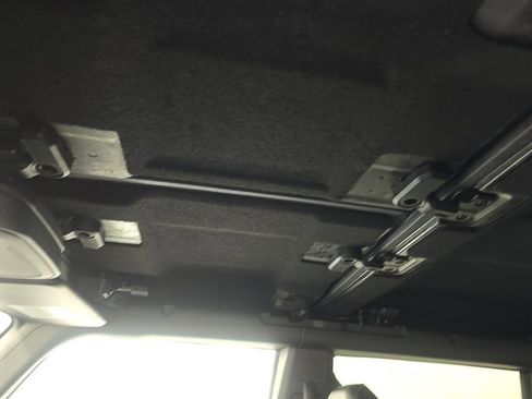 Used 2025 Ford Bronco Outer Banks AWD/4WD image 13