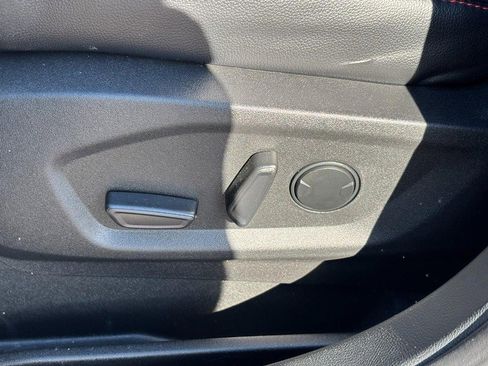 Used 2023 Ford Edge ST-Line image 16