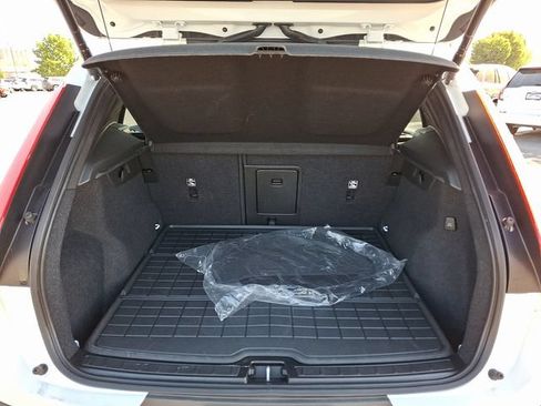 Used 2023 Volvo XC40 B5 Plus w/ Driver Assist Package AWD/4WD image 29