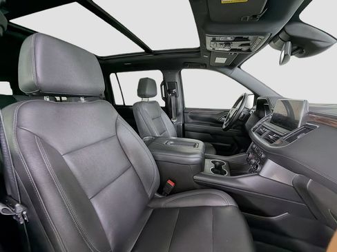 Used 2023 Chevrolet Suburban Z71 w/ Luxury Package AWD/4WD image 33