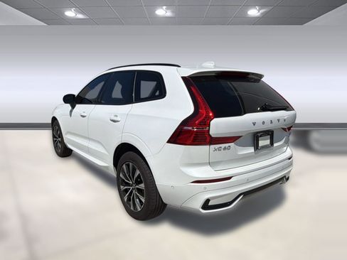 Used 2025 Volvo XC60 B5 Plus AWD/4WD image 3