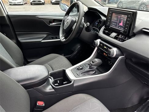 Used 2022 Toyota RAV4 XLE image 11