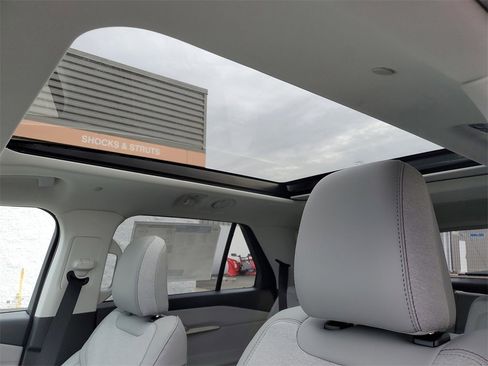 New 2026 Ford Explorer Active w/ Active Comfort Package image 7